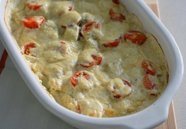 Треска запечённая с сыром и томатами.