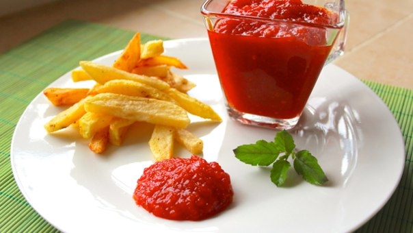 Очень простой и очень вкусный самодельный кетчуп! Лучше, чем все, что вы можете купить в магазинах. Очень простой и очень вкусный самодельный кетчуп! Лучше, чем все, что вы можете купить в магазинах.
