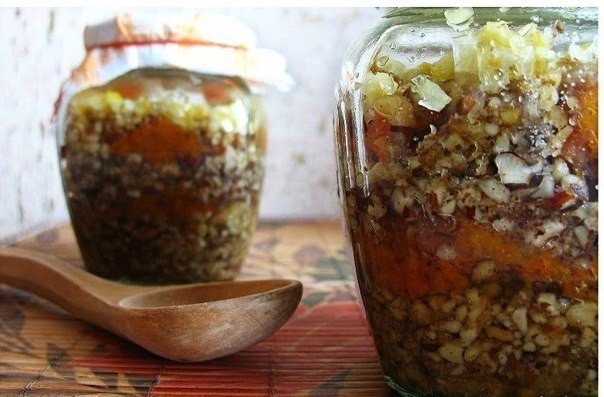 Витаминная смесь (сухофрукты,орехи,мед)