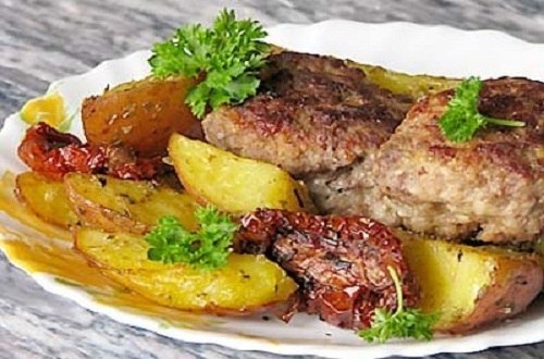 Итальянские котлеты с картофелем.