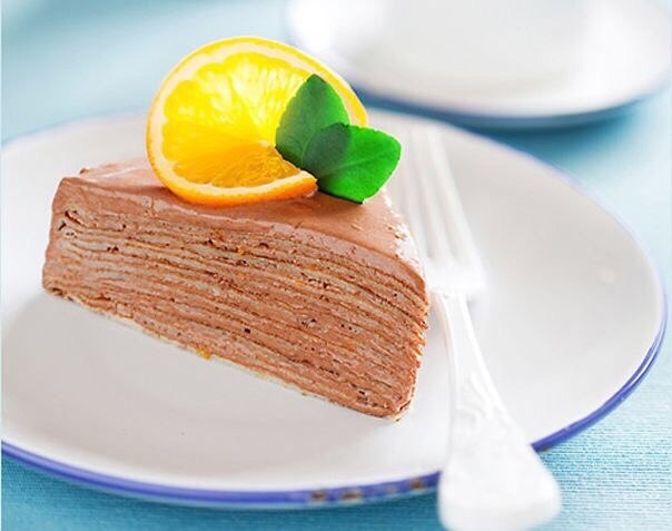 Торт из блинов с шоколадно-апельсиновым кремом. Чередование