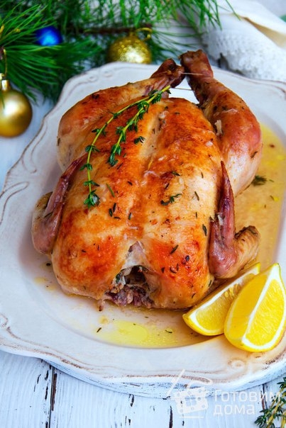 Курица в духовке с белым вином, лимоном и чесноком Курица в духовке с белым вином, лимоном и чесноком
