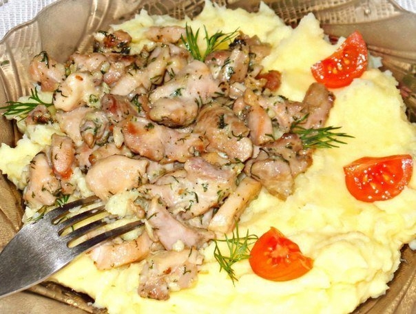 КУРИНОЕ ФИЛЕ В СОУСЕ С ЧЕСНОКОМ КУРИНОЕ ФИЛЕ В СОУСЕ С ЧЕСНОКОМ