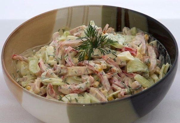 СЫТНЫЙ САЛАТИК С ВЕТЧИНОЙ И ЯЙЦОМ