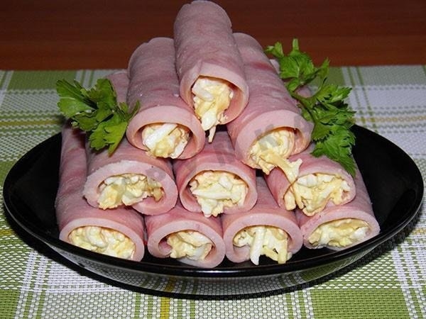 РУЛЕТИКИ ИЗ ВЕТЧИНЫ И СЫРА РУЛЕТИКИ ИЗ ВЕТЧИНЫ И СЫРА