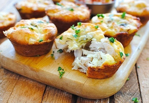 КУРИНЫЕ МАФФИНЫ К ЗАВТРАКУ КУРИНЫЕ МАФФИНЫ К ЗАВТРАКУ