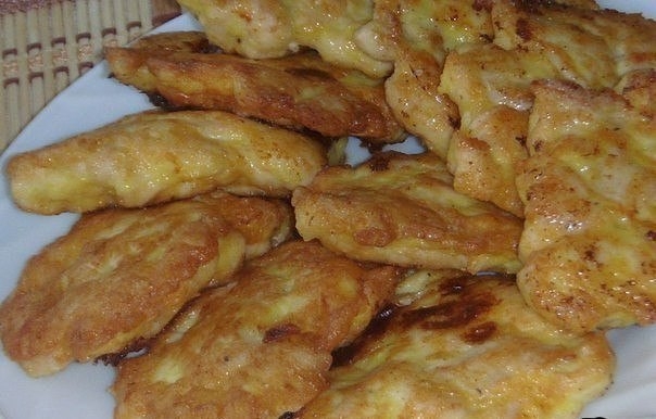 КУРИНЫЕ КОТЛЕТКИ С ПЛАВЛЕНЫМ СЫРКОМ