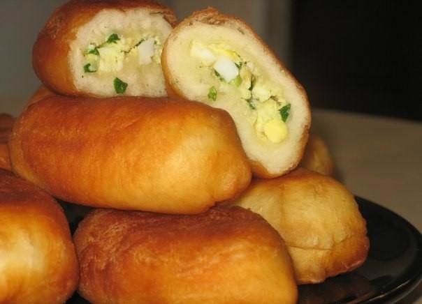 Любимые пирожки с яйцом и зеленым луком