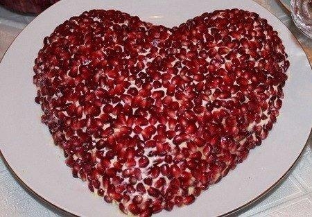Рецепт: Салат "Гранатовое сердце"