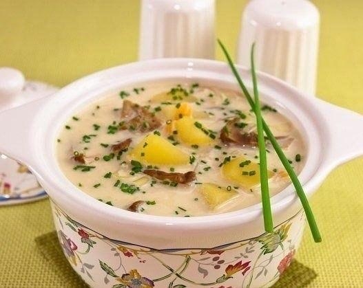 Рецепт: Сырный суп с белыми грибами