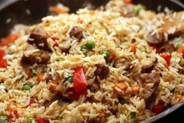 Рецепт: Рис со свининой и овощами.