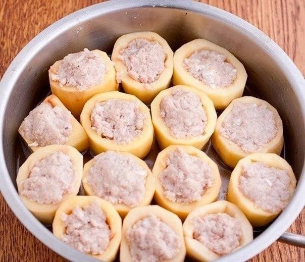 Рецепт: Самая вкусная фаршированная картошка