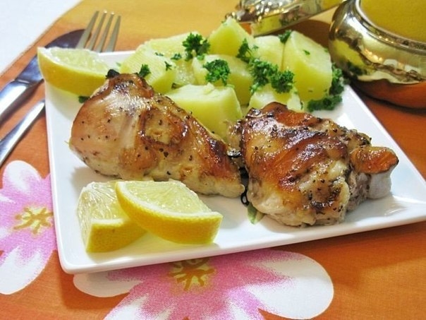 Рецепт: Курица, запеченная с лимоном