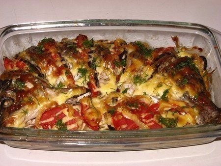 Рецепт: Карп, запеченный с овощами