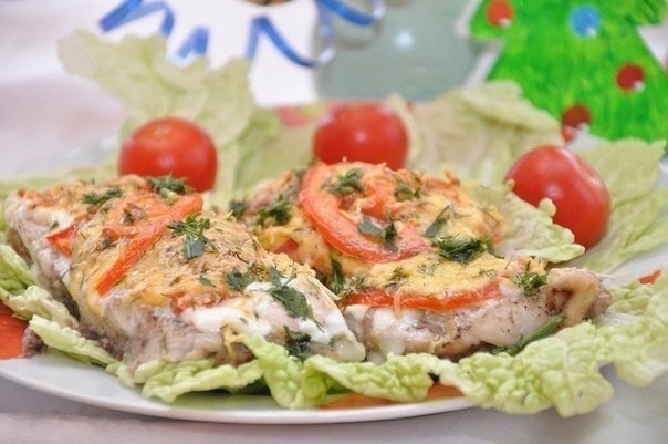 Рецепт: Рыбка с сыром и помидорами Рецепт: Рыбка с сыром и помидорами
