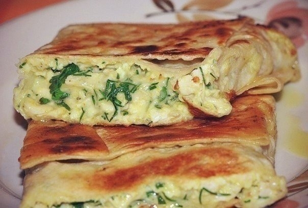 Рецепт: Пирог из лаваша с сыром и зеленью Рецепт: Пирог из лаваша с сыром и зеленью