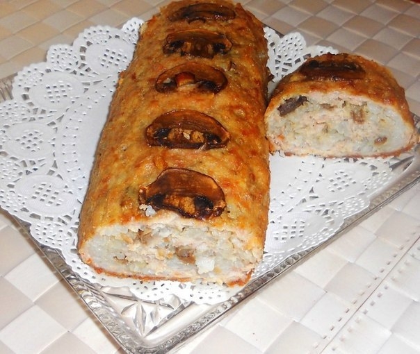Куриный рулет с грибами и рисом Куриный рулет с грибами и рисом