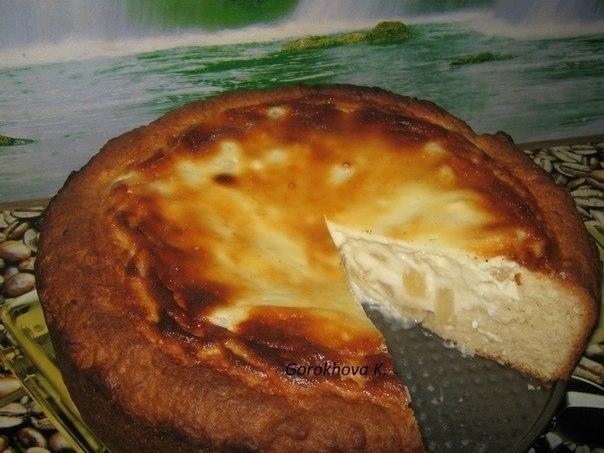Пирог с творожной начинкой и ананасами