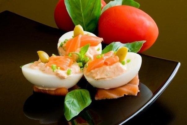 Фаршированные яйца. 22 варианта для начинки. Сохраняйте!