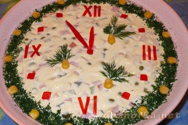 До встречи с салатом оливье "лицом к лицу" осталось меньше месяца!