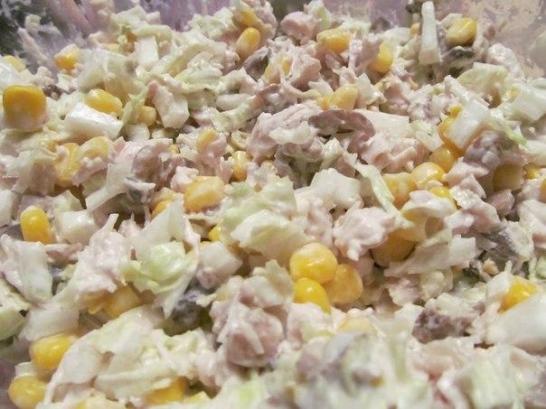 Салат капустный с курицей Салат капустный с курицей