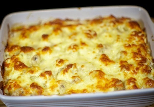 Курица с бананом и ананасом.