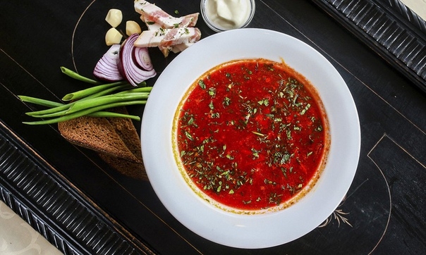 Борщ с чесноком и зеленью