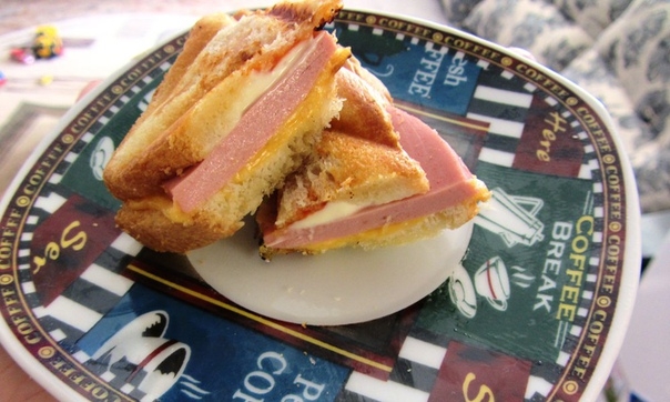 Панини с ветчиной и сыром