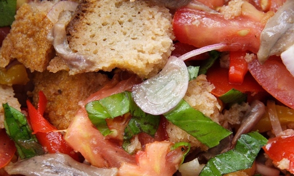 Панцанелла с красными перцами