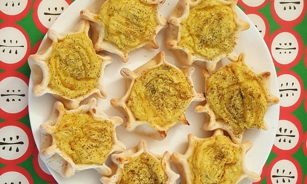 Карельские пирожки с картошкой («Калитки») Карельские пирожки с картошкой («Калитки»)
