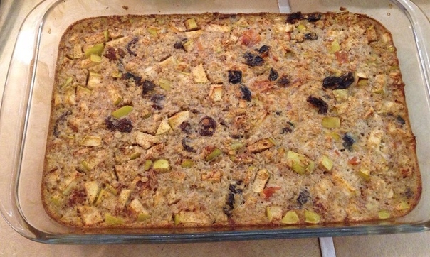Овсянка, запечёная с яблоками, корицей и сухофруктами