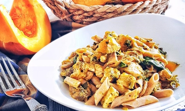 Лапша с тыквой и грибами