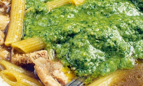 Суп с макаронами и песто