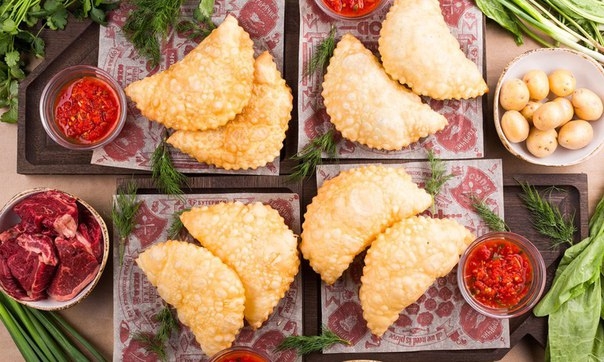 Мини-чебуреки с картофелем и сыром Мини-чебуреки с картофелем и сыром