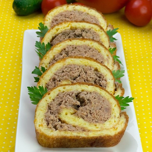 Сырный рулет с паштетом