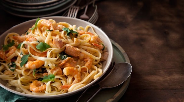 Морепродукты с макаронами