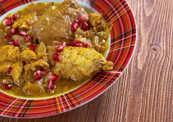 Жаркое из курицы с зернами граната от Джейми Оливера Жаркое из курицы с зернами граната от Джейми Оливера