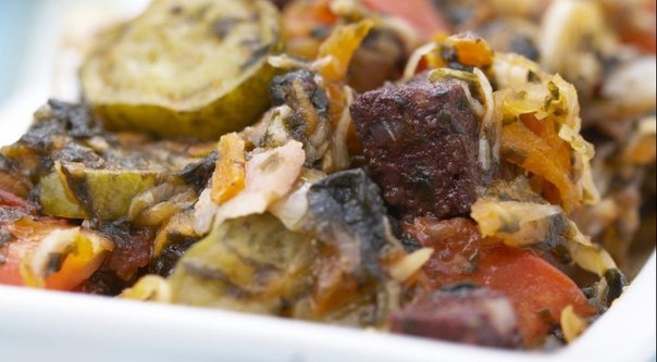 Солянка сборная с морской капустой