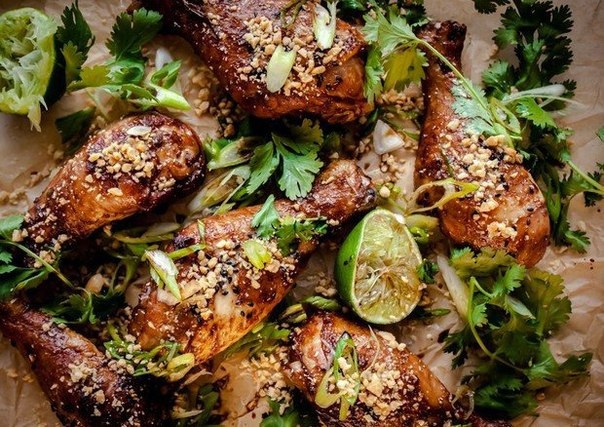 Пряная курица с имбирем и арахисом