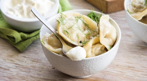 Пельмени с говядиной и свининой Пельмени с говядиной и свининой