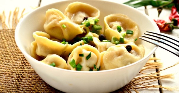 Мясные пельмени к праздничному столу