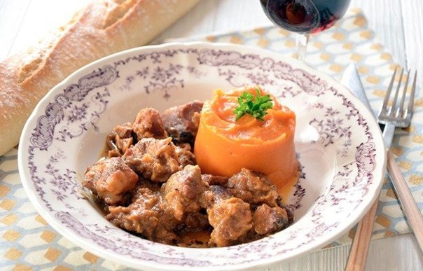 Свиная лопатка с манго Свиная лопатка с манго