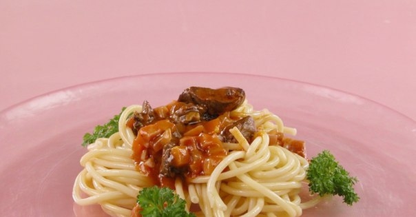 Макароны по-болонски Макароны по-болонски