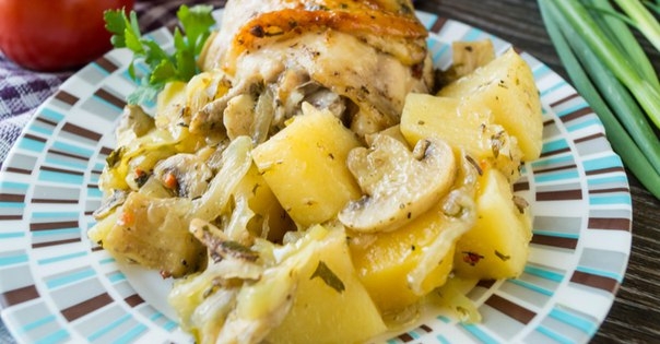 Куриные бёдрышки с картофелем и грибами в рукаве Куриные бёдрышки с картофелем и грибами в рукаве
