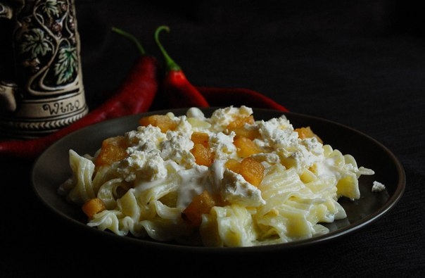Лапша с творогом. Привет от карпатской кухни. Лапша с творогом. Привет от карпатской кухни.