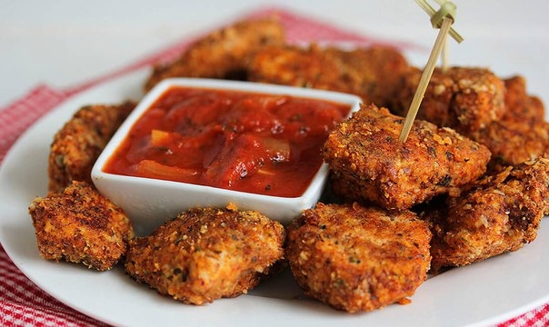 Я лично, очень люблю блюда из курицы, поэтому не могу не рассказать об этом простом рецепте аппетитн
