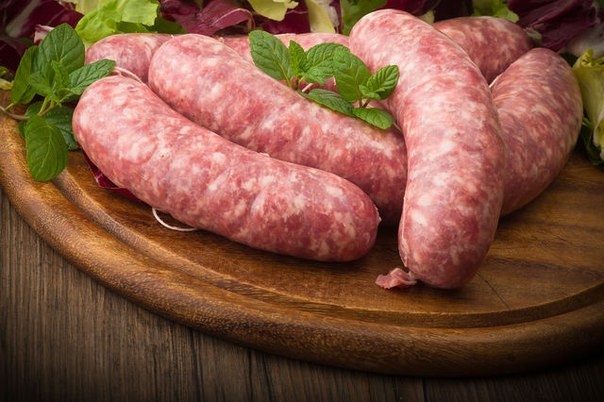 Мужики любят мясо, в частности, сосиски. Но в магазинных сосисках мяса нет &mdash; это факт. Тогда, давайт