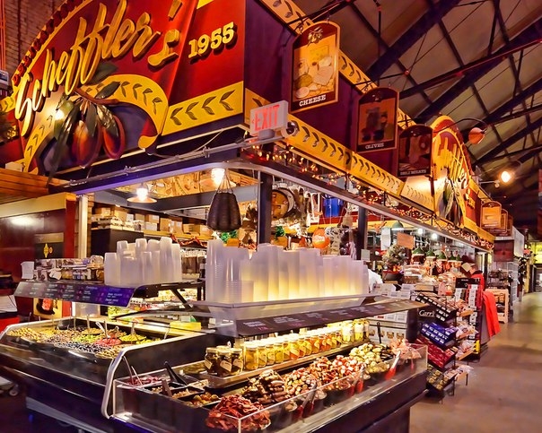 Рынок Святого Лаврентия (St. Lawrence Market) в Торонто, Канада