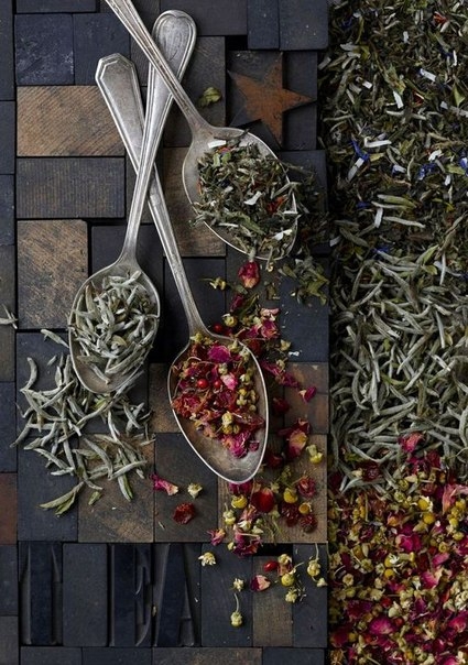 Вкусовые добавки могут быть натуральными продуктами и синтетическими веществами. Натуральные продукт