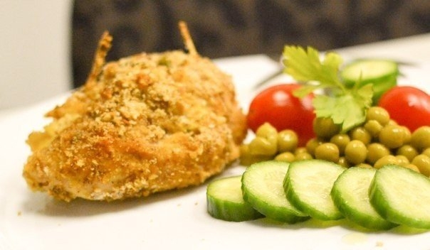 Куриная грудка по мотивам "Cordon Bleu"